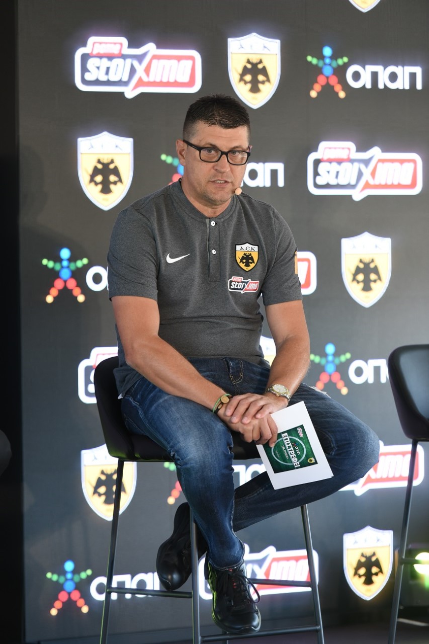  Βλάνταν Μιλόγεβιτς, προπονητής ΑΕΚ